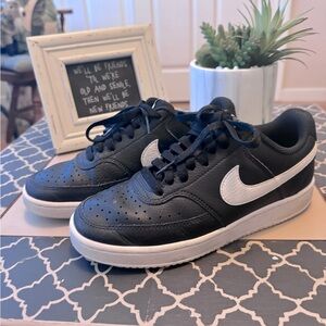 Nike Court Vision Women’s